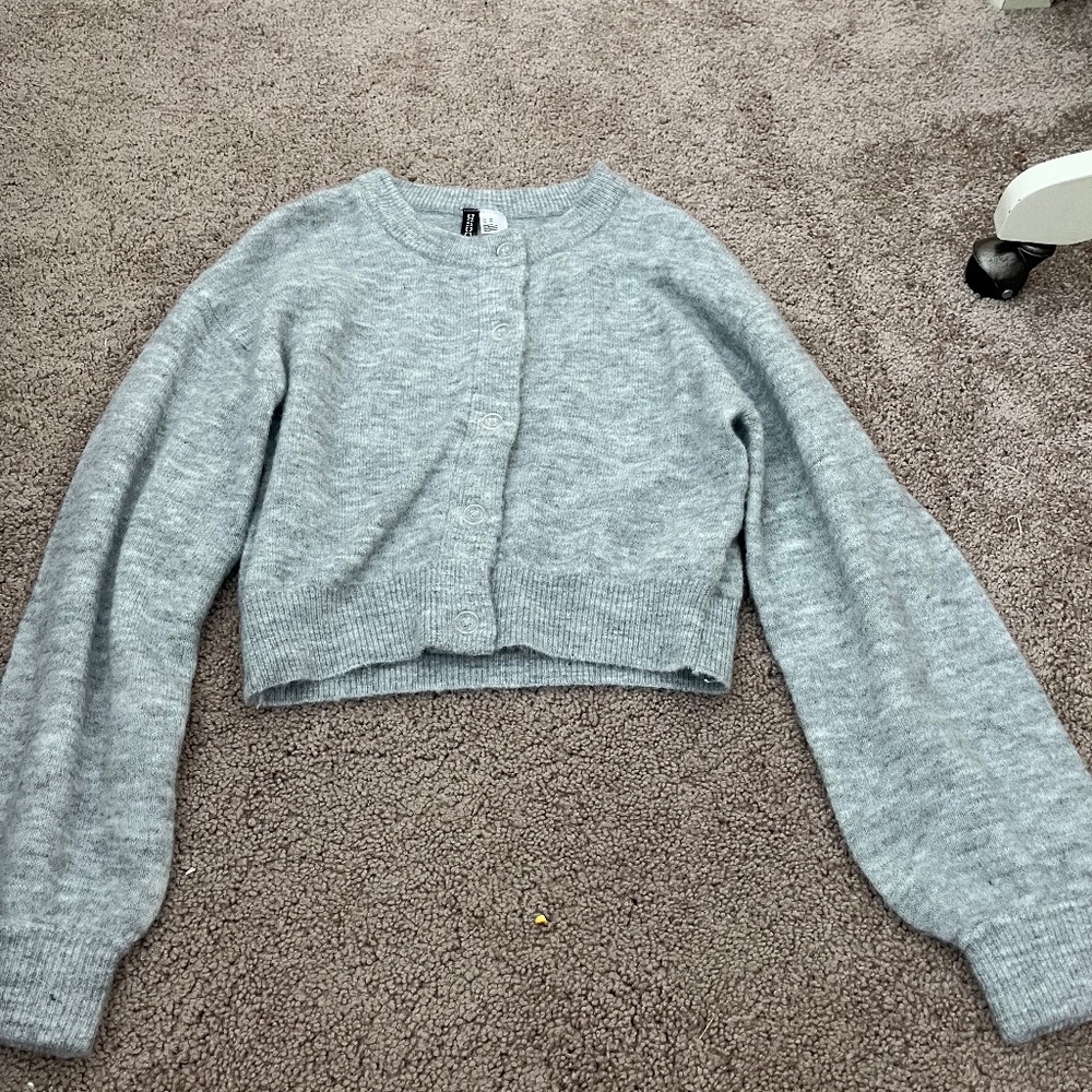 H&M Cropped Button Up Gray Sweater